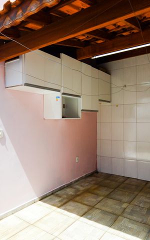 Casa para alugar com 140m², 2 quartos e 1 vagaÁrea de Serviço