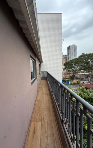 Casa à venda com 175m², 4 quartos e 2 vagas Casa à venda com 175m², 4 quartos e 2 vagasSala de TV Sacada