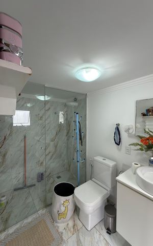 Casa à venda com 175m², 4 quartos e 2 vagas Casa à venda com 175m², 4 quartos e 2 vagasBanheiro social 2