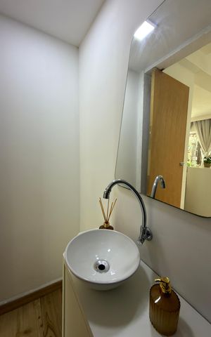 Casa à venda com 175m², 4 quartos e 2 vagas Casa à venda com 175m², 4 quartos e 2 vagasLavabo