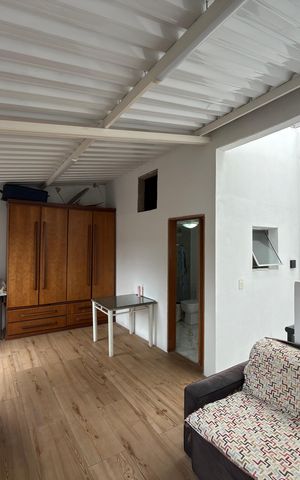 Casa à venda com 175m², 4 quartos e 2 vagas Casa à venda com 175m², 4 quartos e 2 vagasSala de TV