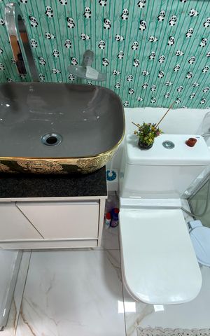 Casa à venda com 175m², 4 quartos e 2 vagas Casa à venda com 175m², 4 quartos e 2 vagasBanheiro social 1