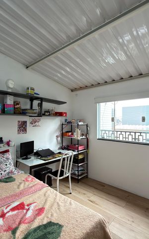 Casa à venda com 175m², 4 quartos e 2 vagas Casa à venda com 175m², 4 quartos e 2 vagasQuarto 4