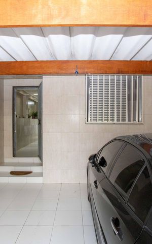Casa à venda com 210m², 4 quartos e 2 vagasGaragem