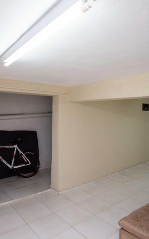 Casa à venda com 210m², 4 quartos e 2 vagasQuarto 1 Casa 2