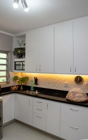 Casa à venda com 210m², 4 quartos e 2 vagasCozinha Casa 1