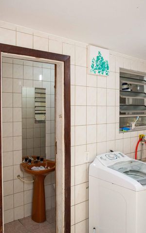 Casa à venda com 210m², 4 quartos e 2 vagasÁrea de Serviço