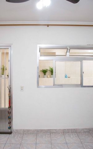 Casa à venda com 210m², 4 quartos e 2 vagasSala Casa 1