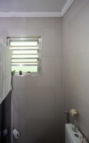Casa à venda com 210m², 4 quartos e 2 vagasBanheiro
