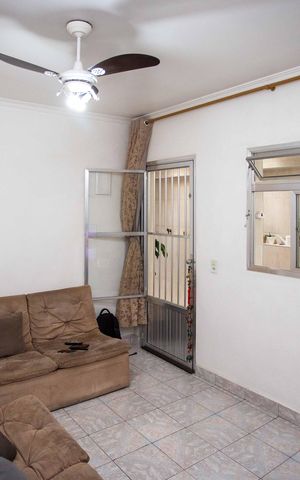 Casa à venda com 210m², 4 quartos e 2 vagasSala Casa 1