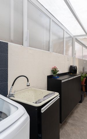 Apartamento à venda com 83m², 3 quartos e 1 vagaÁrea de Serviço