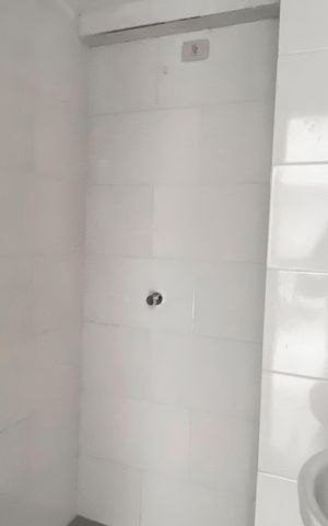 Apartamento à venda com 38m², 2 quartos e sem vaga Apartamento à venda com 38m², 2 quartos e sem vagaBanheiro