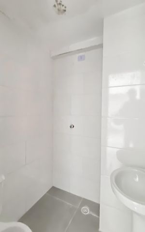 Apartamento à venda com 38m², 2 quartos e sem vaga Apartamento à venda com 38m², 2 quartos e sem vagaBanheiro