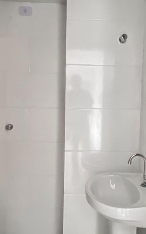 Apartamento à venda com 38m², 2 quartos e sem vaga Apartamento à venda com 38m², 2 quartos e sem vagaBanheiro