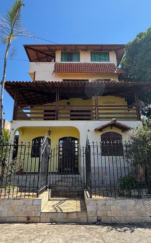 Casa para alugar com 350m², 4 quartos e 2 vagas Casa para alugar com 350m², 4 quartos e 2 vagasFachada