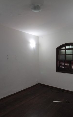Casa para alugar com 350m², 4 quartos e 2 vagasSala de TV