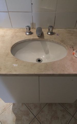 Casa para alugar com 350m², 4 quartos e 2 vagasBanheiro da Suite