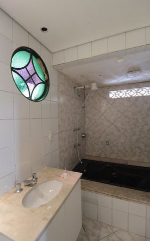 Casa para alugar com 350m², 4 quartos e 2 vagasBanheiro da Suite