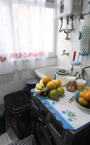 Apartamento à venda com 77m², 3 quartos e 1 vagaÁrea de serviço