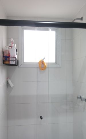 Apartamento à venda com 77m², 3 quartos e 1 vagaBanheiro canadense das suíte 2 e 3