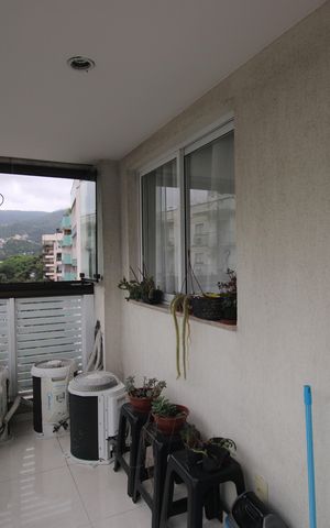 Apartamento à venda com 77m², 3 quartos e 1 vagaSala - Varanda
