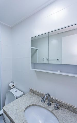 Apartamento para alugar com 69m², 2 quartos e 1 vaga Apartamento para alugar com 69m², 2 quartos e 1 vagaBanheiro