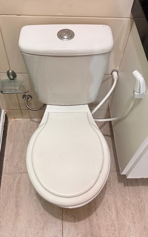 Casa de condomínio para alugar com 160m², 4 quartos e 3 vagasBanheiro Social