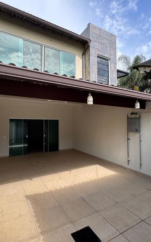 Casa de condomínio para alugar com 160m², 4 quartos e 3 vagasÁrea externa