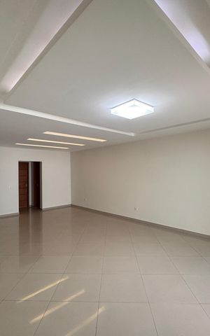 Casa de condomínio para alugar com 160m², 4 quartos e 3 vagasSala