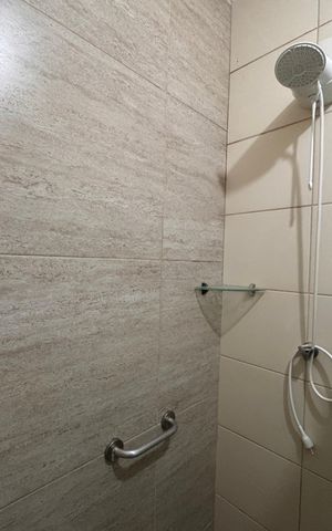 Casa de condomínio para alugar com 160m², 4 quartos e 3 vagasBanheiro Social