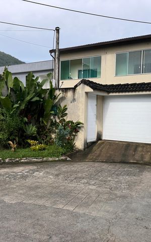 Casa de condomínio para alugar com 160m², 4 quartos e 3 vagasFachada