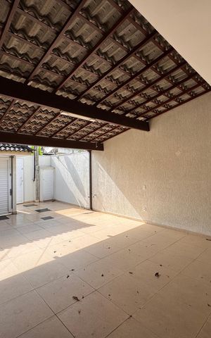 Casa de condomínio para alugar com 160m², 4 quartos e 3 vagasÁrea externa