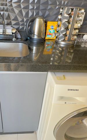 Apartamento à venda com 73m², 3 quartos e 2 vagas Apartamento à venda com 73m², 3 quartos e 2 vagasÁrea de Serviço