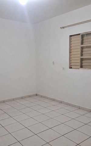 Casa para alugar com 120m², 2 quartos e sem vaga Casa para alugar com 120m², 2 quartos e sem vagaSala