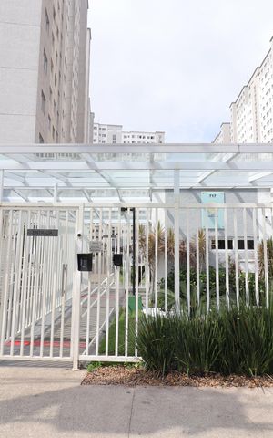 Apartamento para alugar com 48m², 2 quartos e sem vagaFachada e portaria