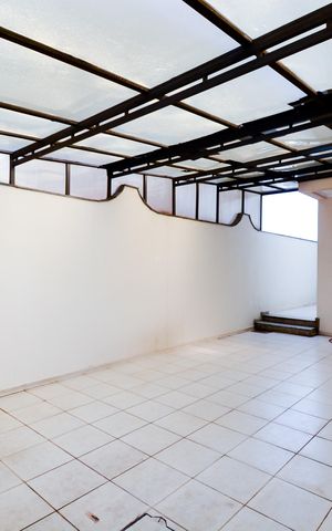 Casa à venda com 138m², 3 quartos e 2 vagasGaragem