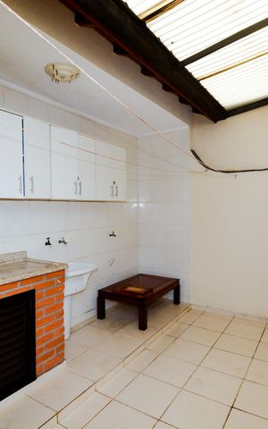 Casa à venda com 138m², 3 quartos e 2 vagasÁrea de Serviço
