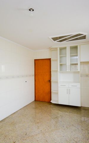 Casa à venda com 138m², 3 quartos e 2 vagasCozinha