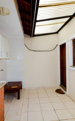 Casa à venda com 138m², 3 quartos e 2 vagasÁrea de Serviço