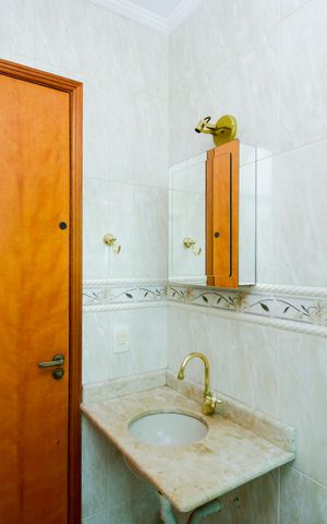 Casa à venda com 138m², 3 quartos e 2 vagasBanheiro do Suíte 2