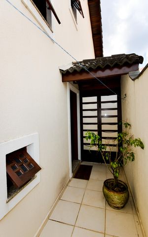 Casa à venda com 138m², 3 quartos e 2 vagasCorredor 