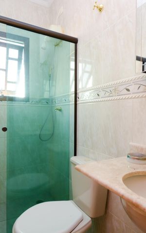 Casa à venda com 138m², 3 quartos e 2 vagasBanheiro da Suíte 3