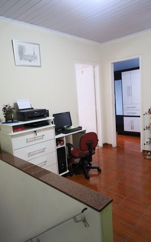 Casa à venda com 175m², 4 quartos e 2 vagasSala