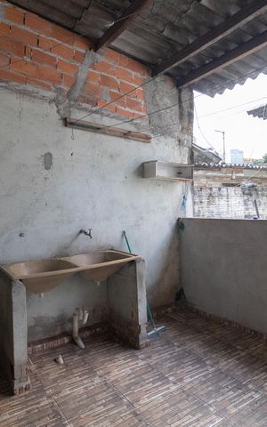 Casa à venda com 260m², 2 quartos e 2 vagas Casa à venda com 260m², 2 quartos e 2 vagasÁrea de Serviço