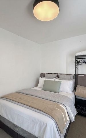 Casa de condomínio à venda com 350m², 4 quartos e 5 vagas Casa de condomínio à venda com 350m², 4 quartos e 5 vagasSuíte de Hóspedes