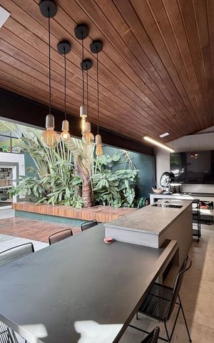 Casa de condomínio à venda com 350m², 4 quartos e 5 vagas Casa de condomínio à venda com 350m², 4 quartos e 5 vagasChurrasqueira