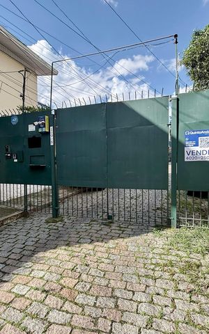 Casa de condomínio à venda com 350m², 4 quartos e 5 vagas Casa de condomínio à venda com 350m², 4 quartos e 5 vagasFachada Condomínio