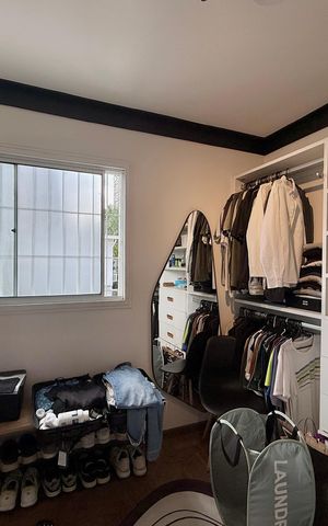 Casa de condomínio à venda com 350m², 4 quartos e 5 vagas Casa de condomínio à venda com 350m², 4 quartos e 5 vagasCloset 2 Suíte 3 Master