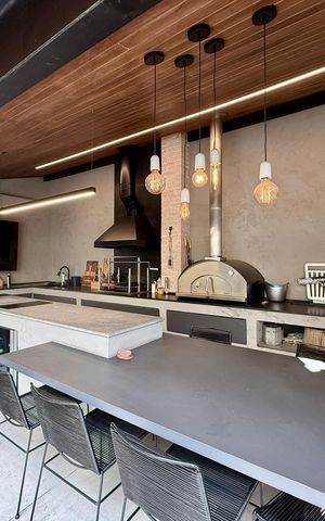 Casa de condomínio à venda com 350m², 4 quartos e 5 vagas Casa de condomínio à venda com 350m², 4 quartos e 5 vagasChurrasqueira