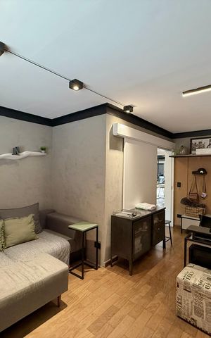 Casa de condomínio à venda com 350m², 4 quartos e 5 vagas Casa de condomínio à venda com 350m², 4 quartos e 5 vagasEscritório